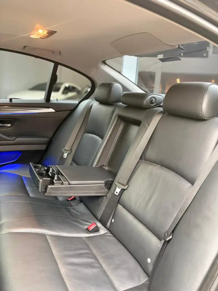 BMW 535i 2011 Bensin