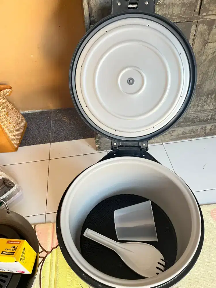 Rice cooker Miyako 6L