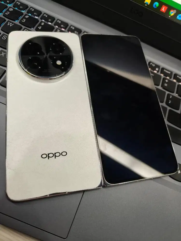Oppo Find N5 Fold 16/512 GB White Fullset 99% Mulus