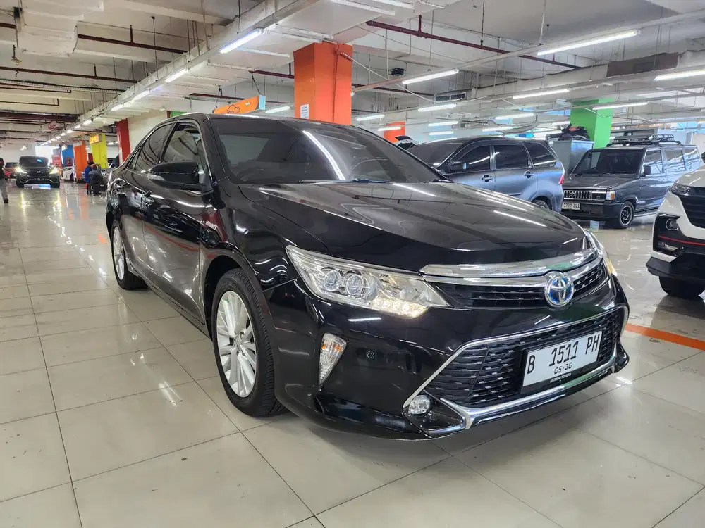 Toyota camry hybrid 2.5 at 2017