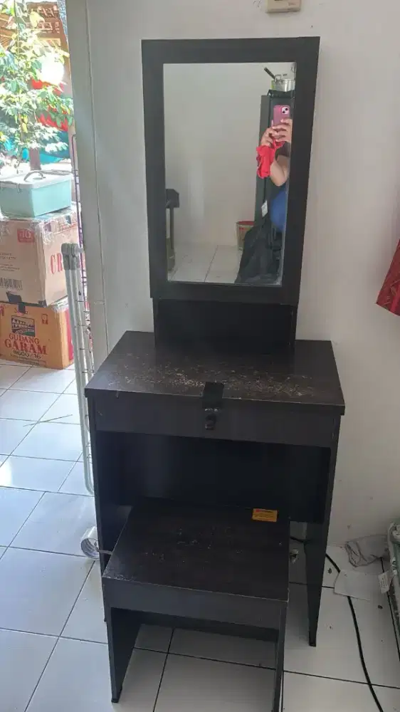 Meja rias kayu murah