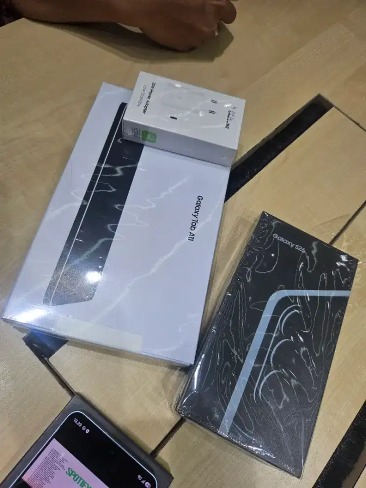 S26 12/256GB Free Tablet A11