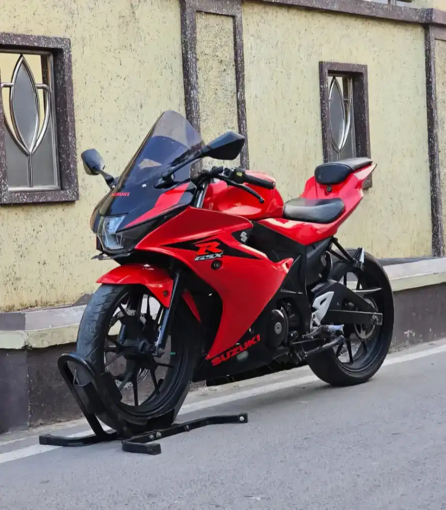 Suzuki GSX 150R 2017