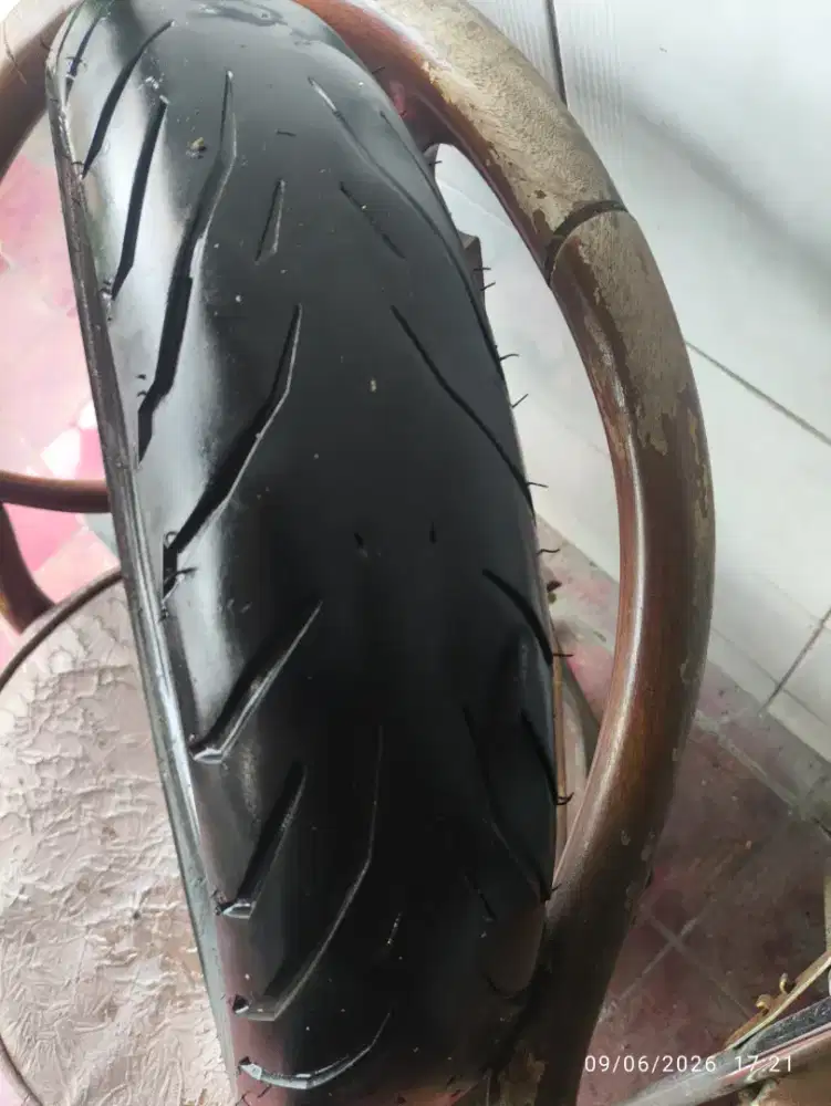 Ban mizzle 100/80 bekas masih 88 persen