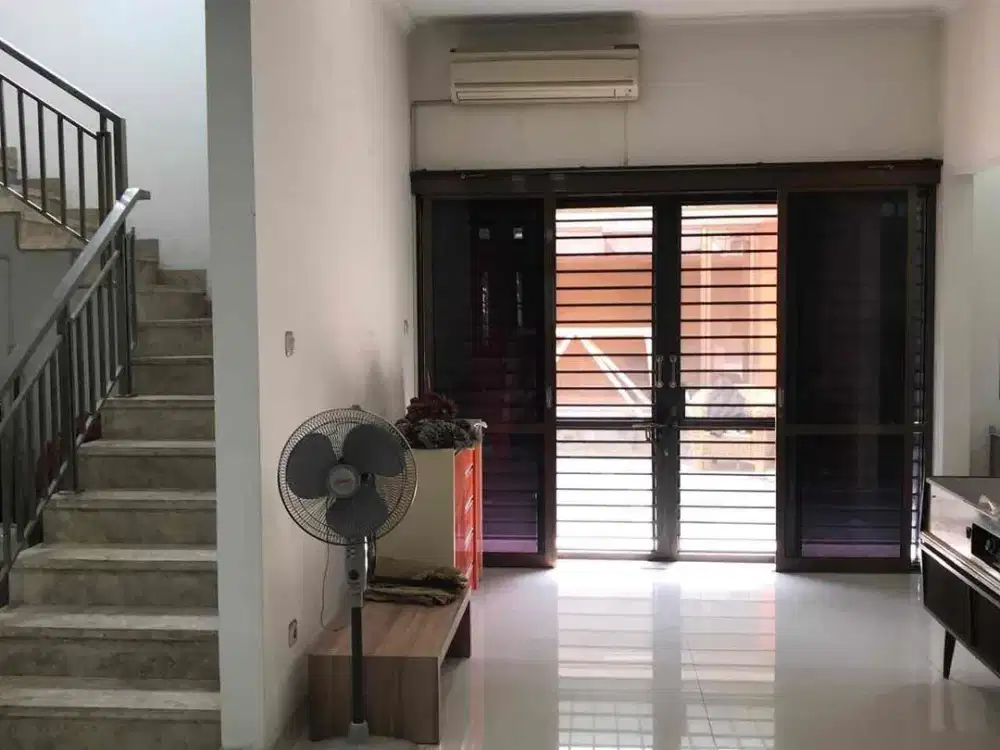 DIJUAL RUMAH MEWAH 2 KAVLING NYATU DI BUAH BATU REGENCY – BANDUNG