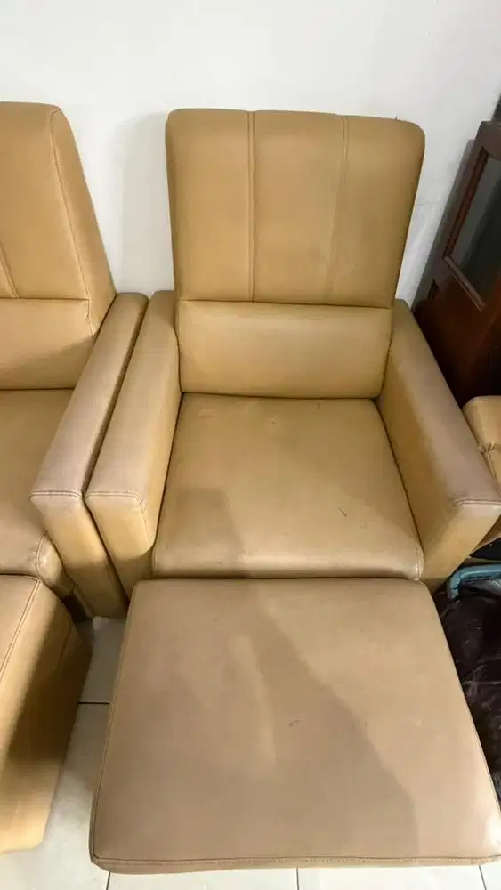 DIJUAL CEPAT KURSI PIJAT / RECLINER 2 UNIT