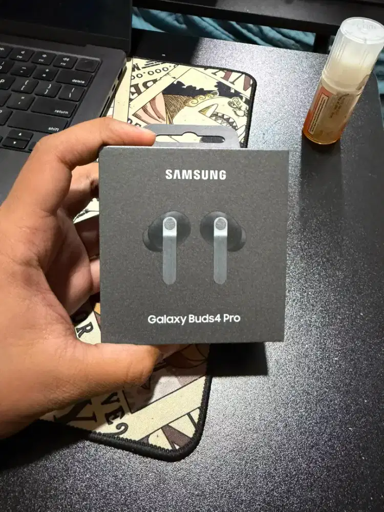 Airbuds 4 pro new belum buka segel