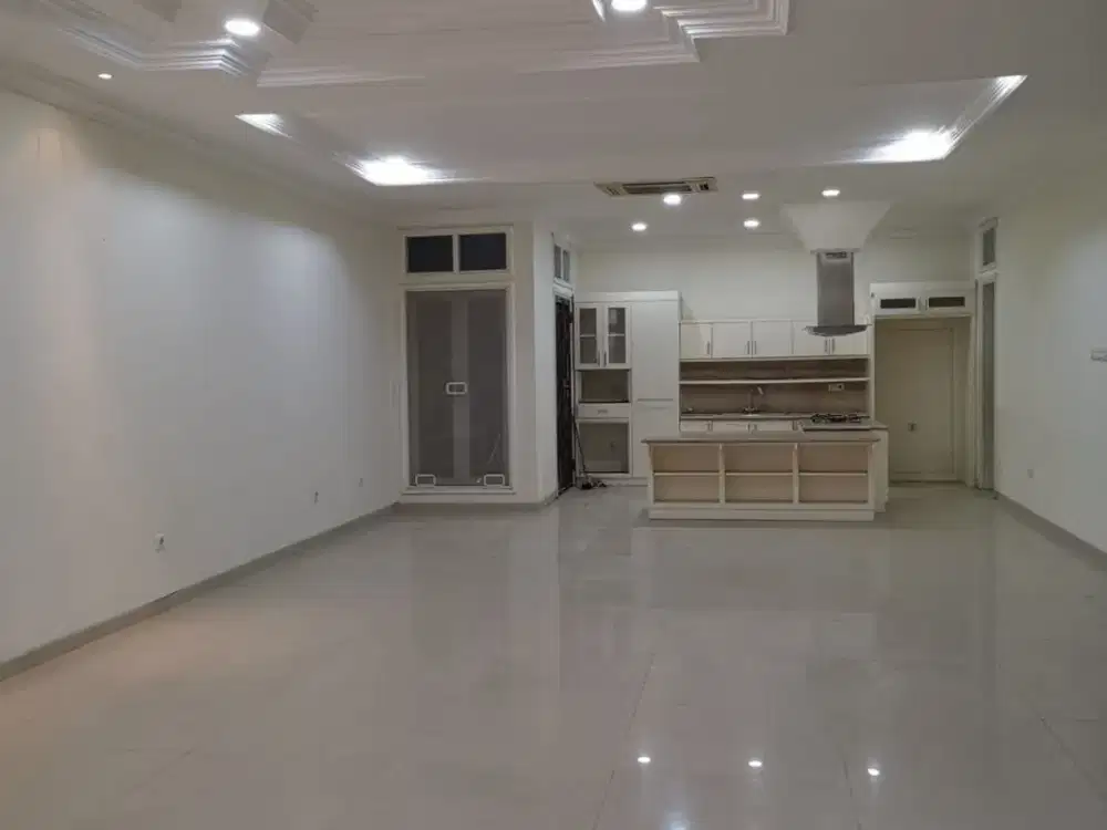 Rumah Premium Kelapa Gading Janur Elok - LT 200 m², LB 400 m² Siap Huni