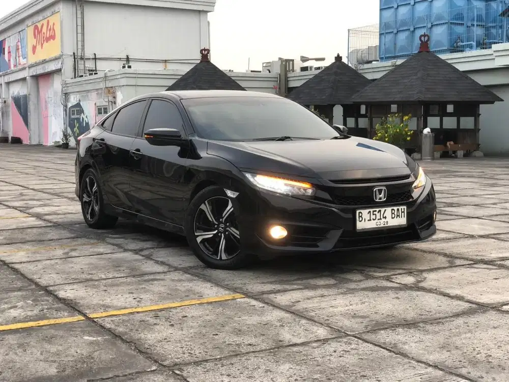 HONDA CIVIC ES SEDAN TURBO 2018, HITAM, SERVICE RECORD HONDA