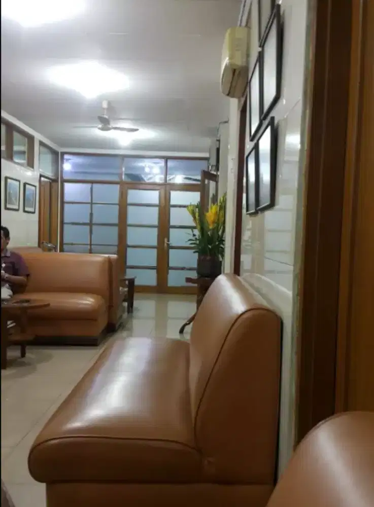 Di butuhkan admin / kasir wanita untuk klinik umum