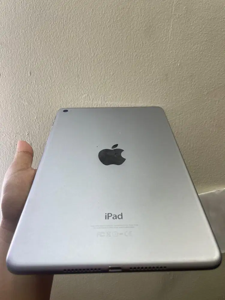 bismillah di jual ipad mini 4 128 gb , wifi only ,inter original