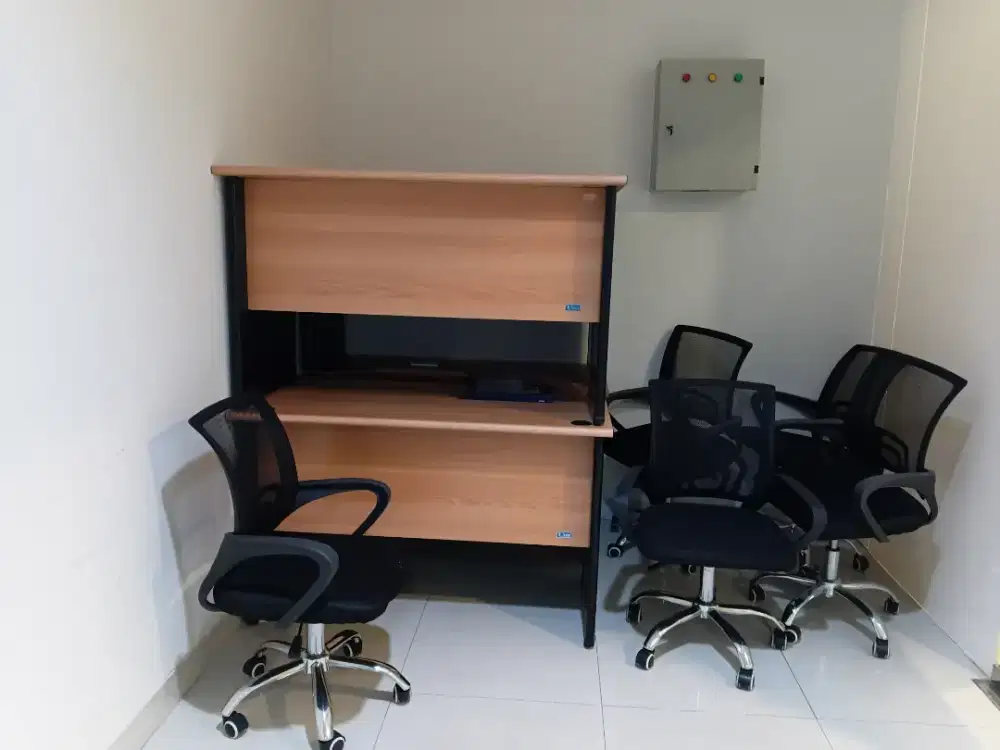 Meja & Kursi Kantor