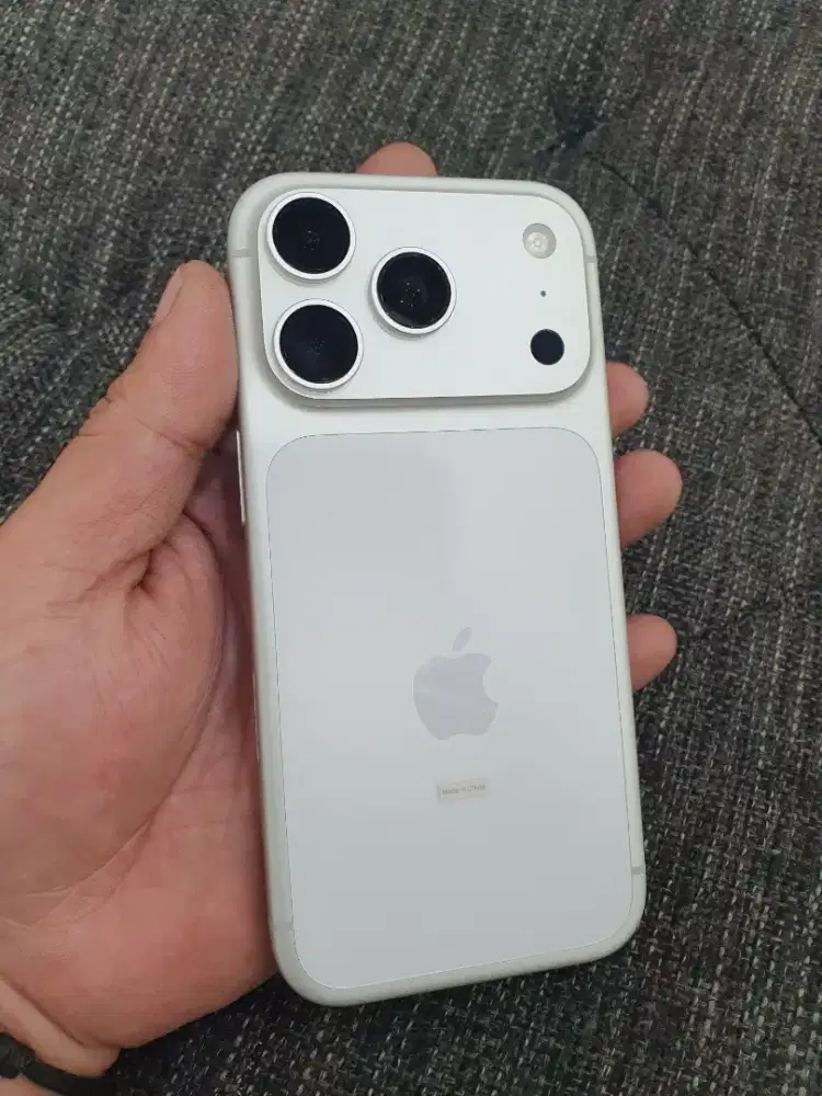 Iphone 17 pro 256gb ibox silver like new fulset