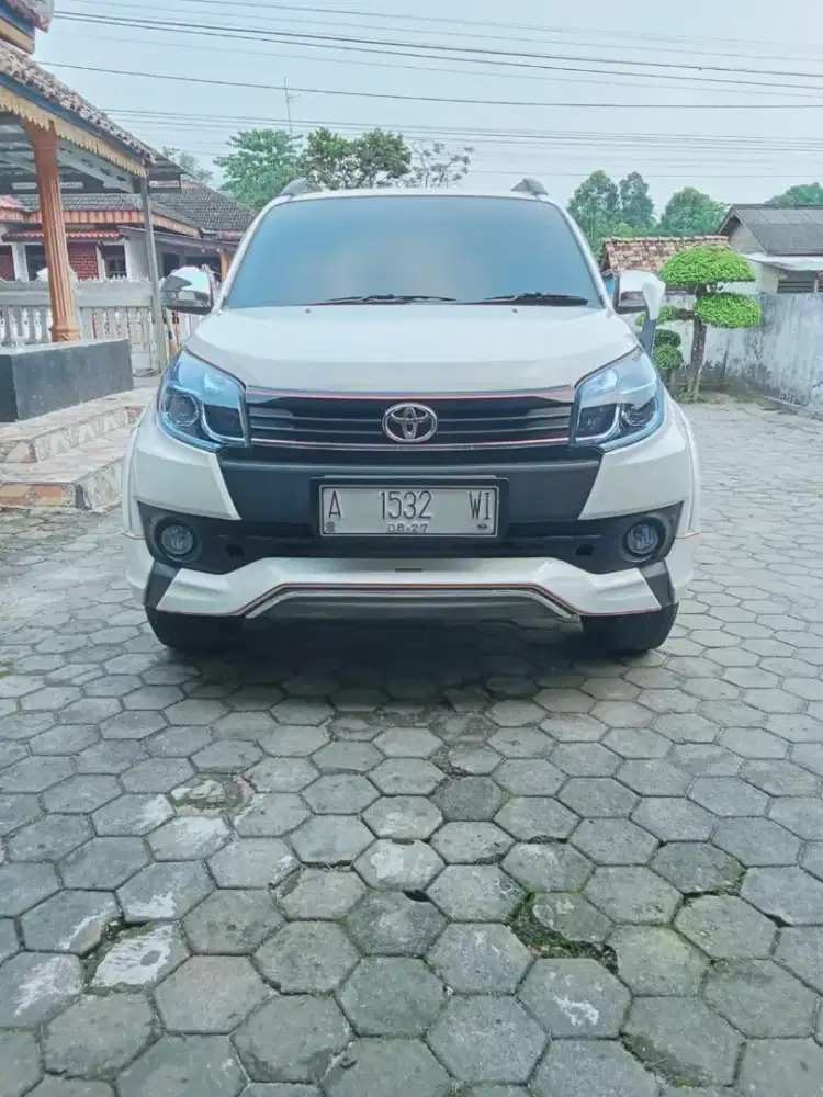 Di jual mobil istimewa