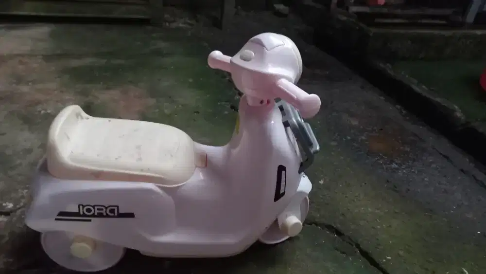 Sepeda Plastik Mainan Anak