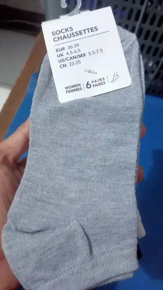 Kaos kaki women