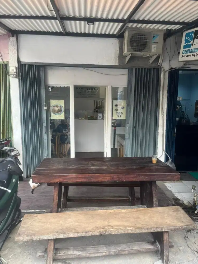 Di cari pekerja (WANITA) utk warkop & nasi liwet