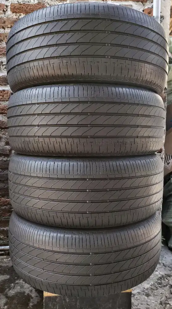 Ban Bridgestone Turanza 235/50 R18 (4pc)