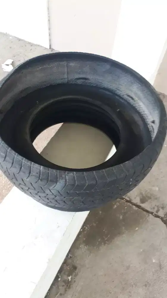 TEMPAT SAMPAH DARI BAN MOBIL