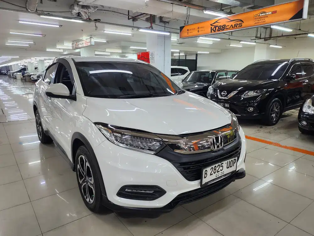 HRV SE AT 2020 PUTIH UNIK