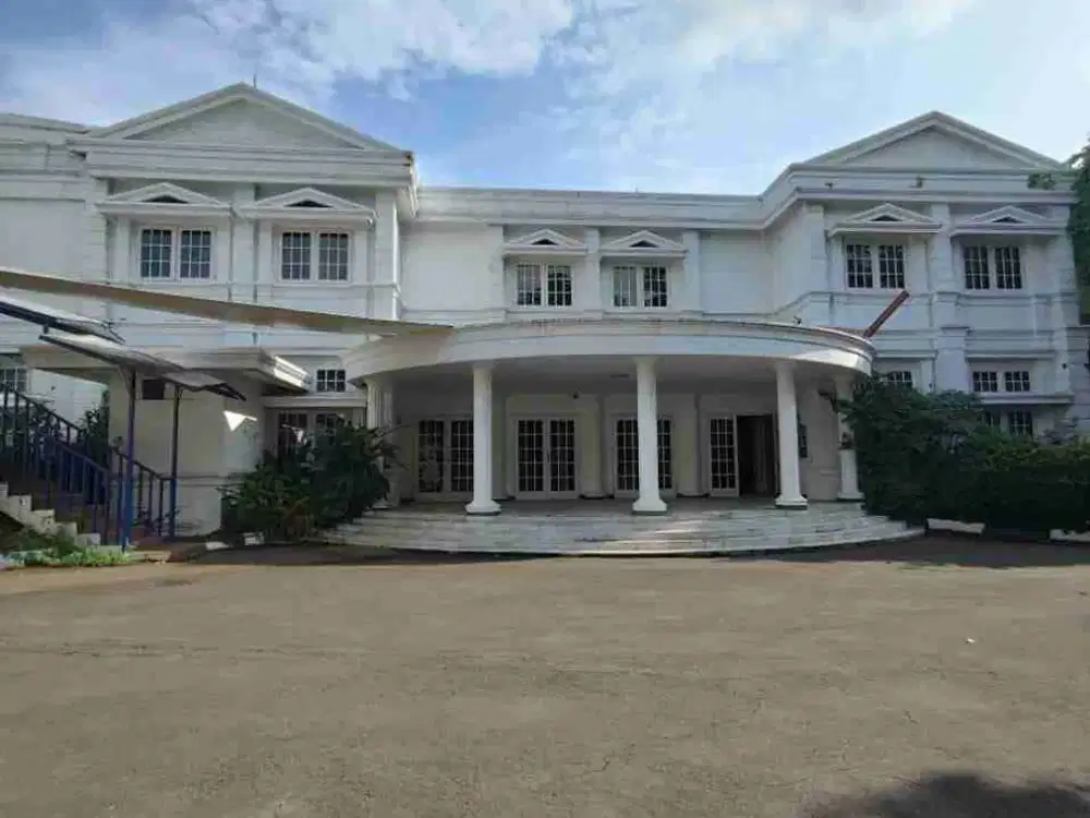 Dijual Gedung Megah Luas Tanah 9.000 mtr di jalan Kemang Timur Raya Jakarta Selatan