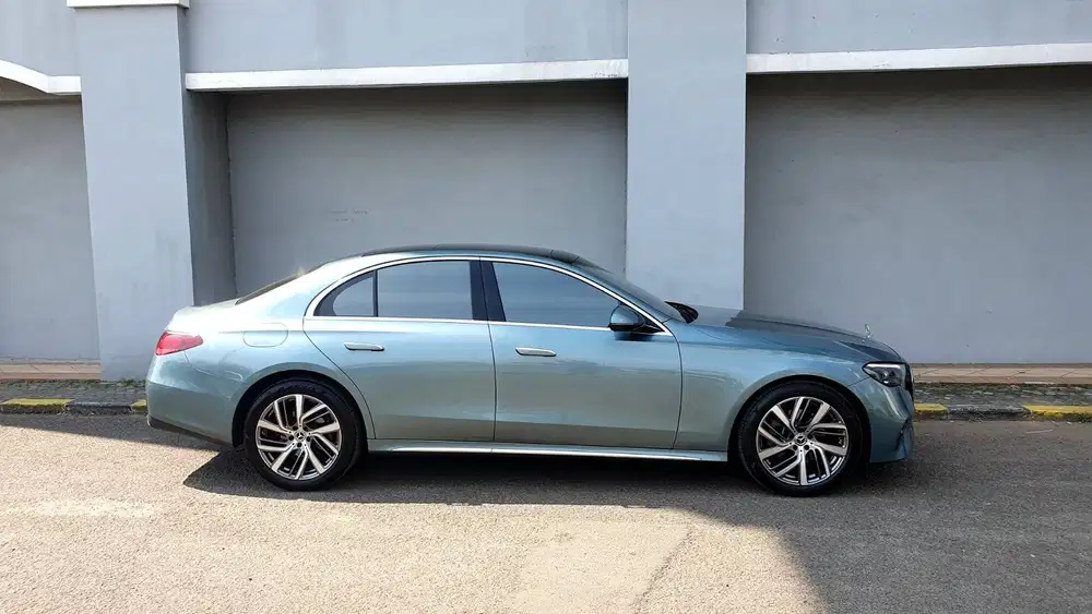 [ LOW KM 9RB ] Mercedes Benz Mercy E200 E 200 Exclusive W214 2024/2025