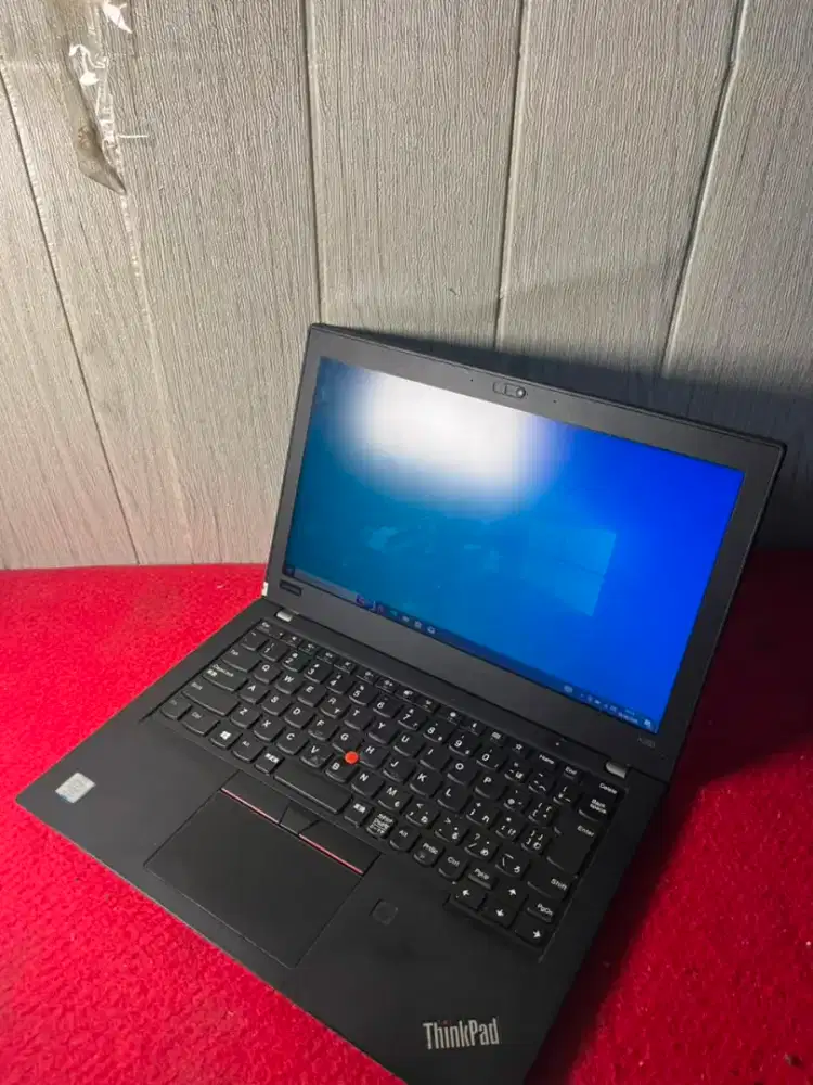 Lenovo thinkpad X280 intel i5 generasi 8 1.9 Ghz