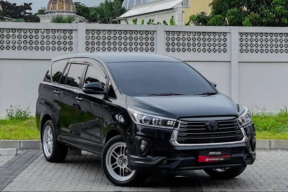 Toyota Kijang Innova 2.4V 2.4 V Diesel Solar AT Matic 2022 Hitam
