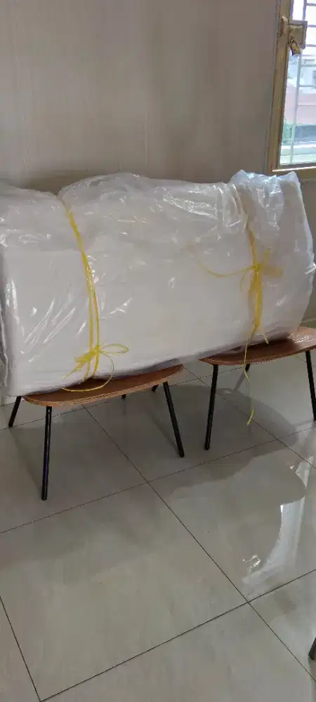Matras Protector Kasur Tebal Kondisi Seperti Baru Bersih dan Terawat