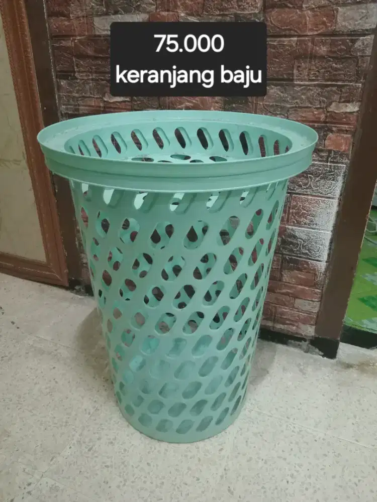 KERANJANG BAJU KOTOR