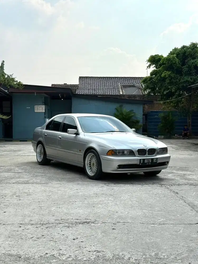 BMW 525i E39 2001