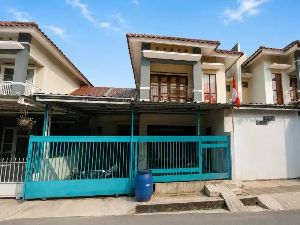 DIJUAL – Rumah Mewah 2 Lantai Full Furnished Lahan Luas di Mutiara Sentul