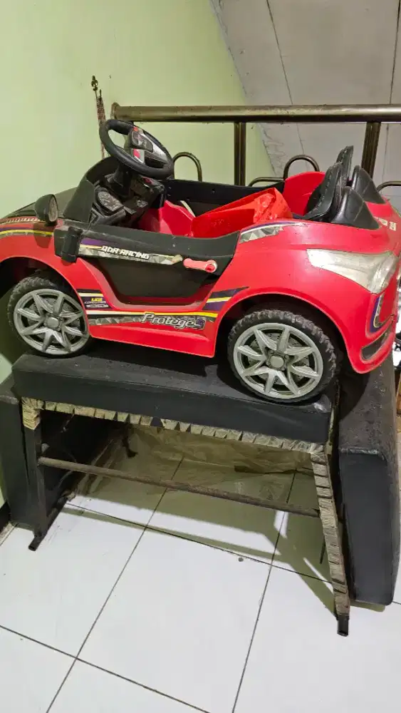 Mobil aki remot