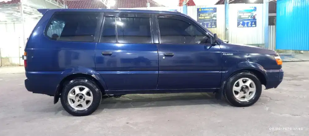 Toyota Kijang LGX bensin