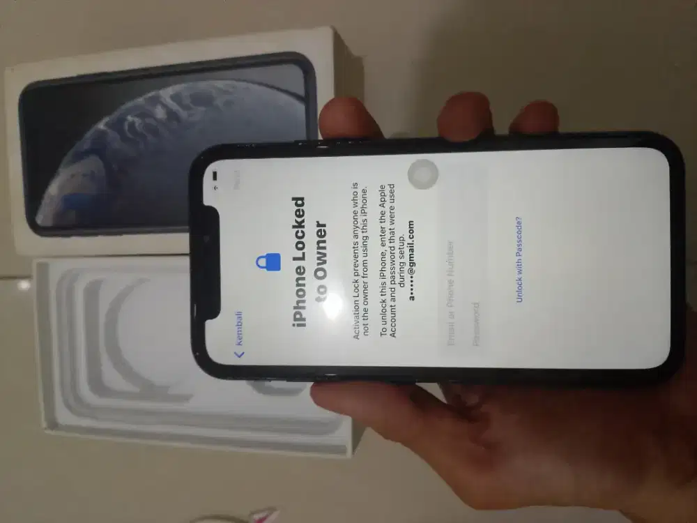 Iphone XR iBox 64GB lock iCloud IOS 18.7.8