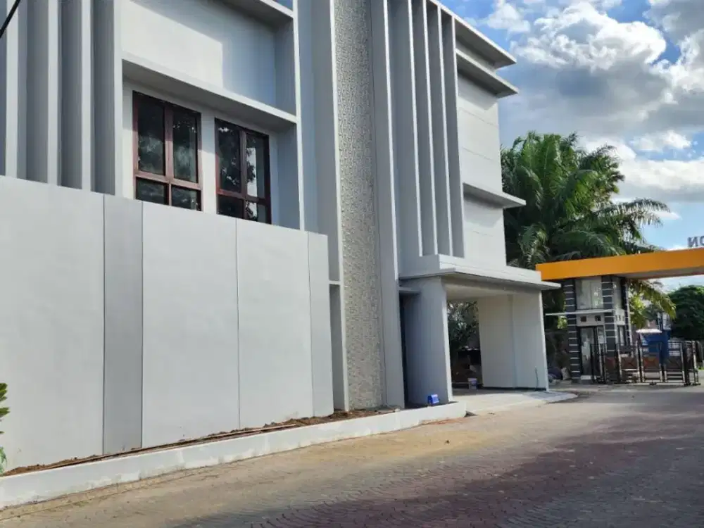 Dijual Rumah Villa Mewah Full Furnished Siap Pakai Lokasi Sleman, Yogyakarta  Luas 280m2