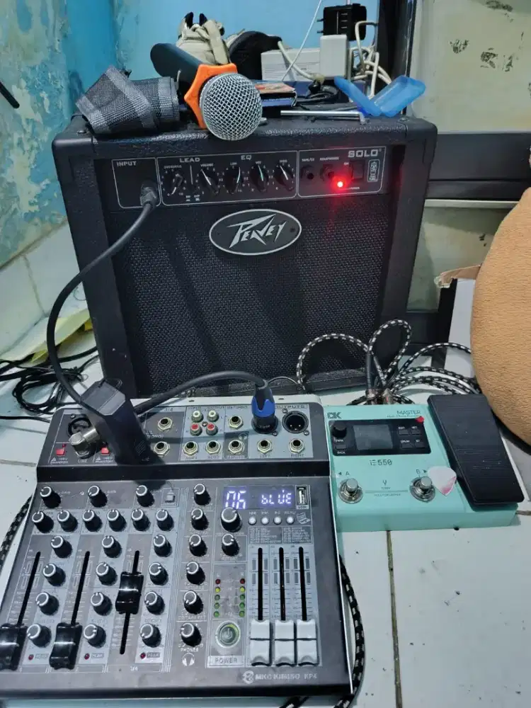 Di jual cepat Ampli Mixer Gitar 1 set