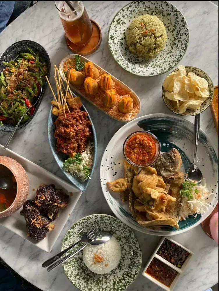 LOKER WAITER DAN CREW KITCHEN
