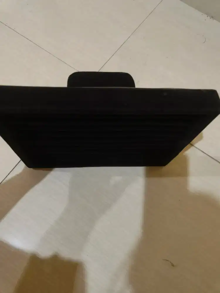 Tatakan cincin bahan beludru hitam