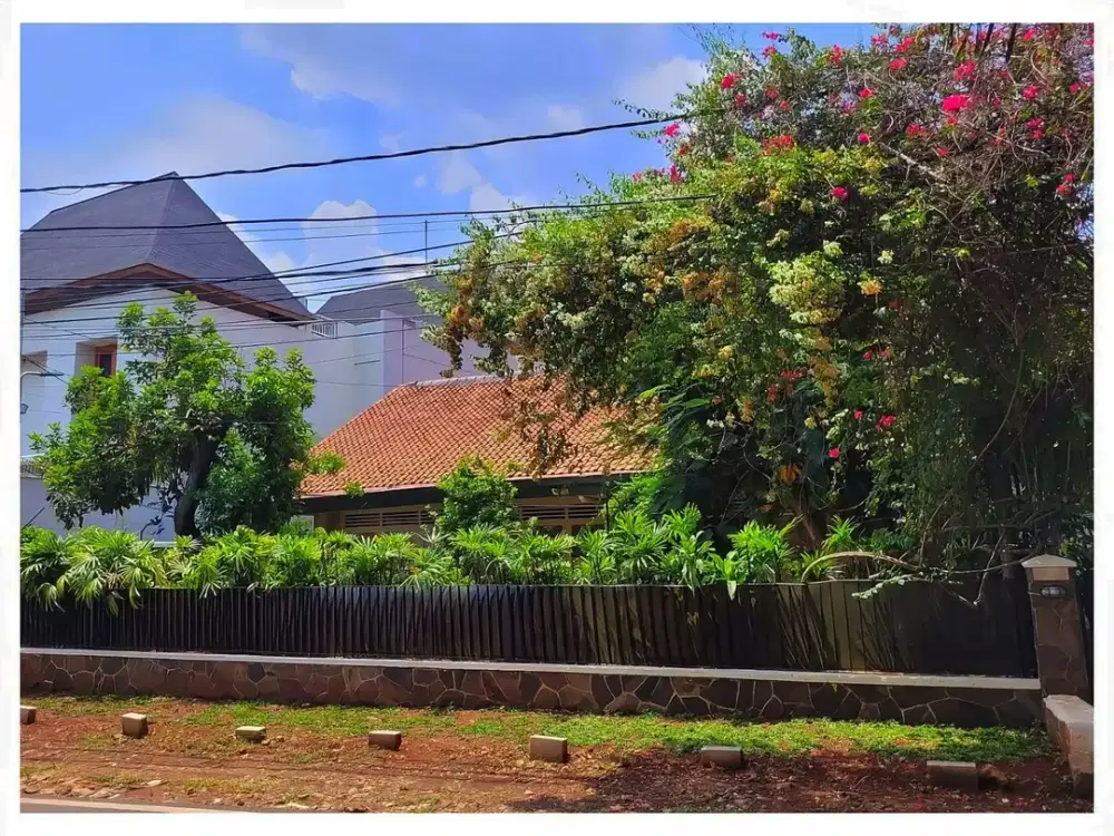 Rumah Arsitektur 1962 Klasik dijual di Brawijaya, Kebayoran Baru, South Jakarta