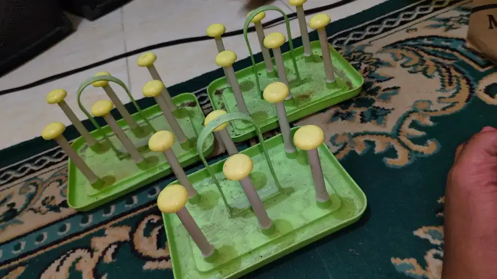 Perlengkapan Rumah Makan