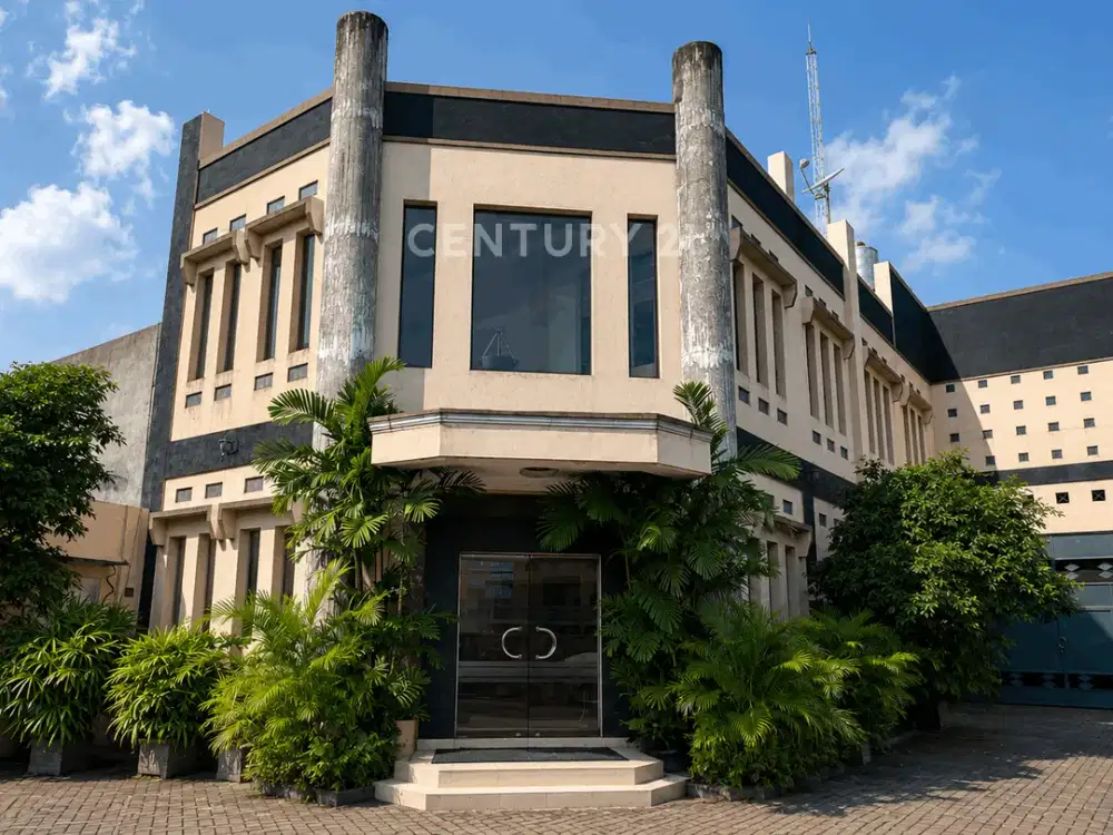 Gedung Komersial Luas Di Sorowajan Baru Untuk Kantor Dan Gudang