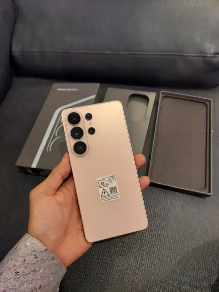 Samsung s26ultra 12/256 garansi on feb 2026