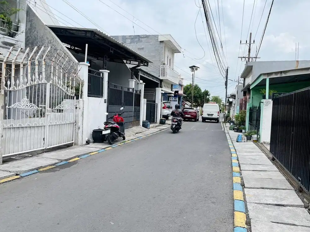 Hit tnh (217m2) di jln utama Ploso