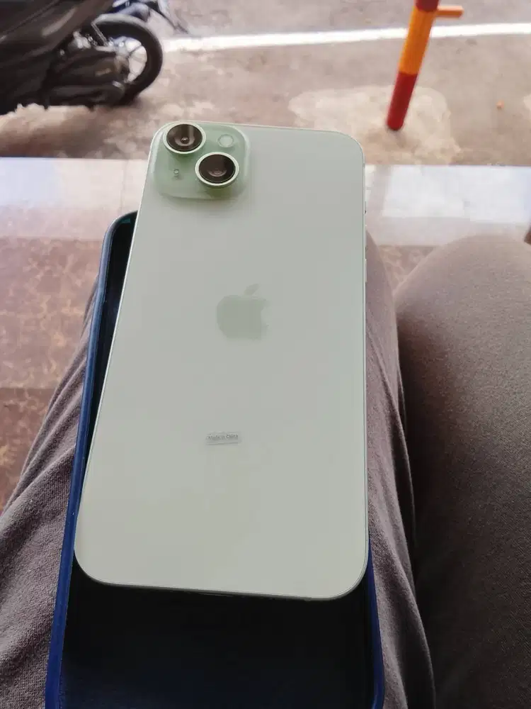 Bismillah jual hp iphone 15 plus 128gb