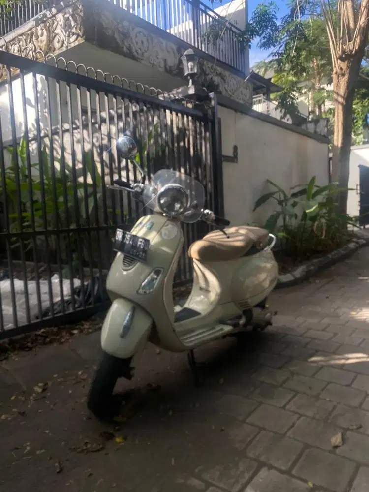 Vespa LXV 2013 Beige