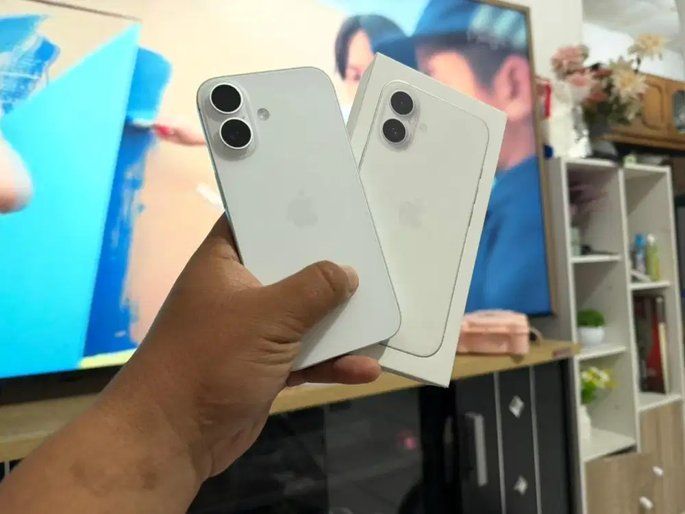 Iphone 16 128gb ibox mulus 1000% seperti baru fullset