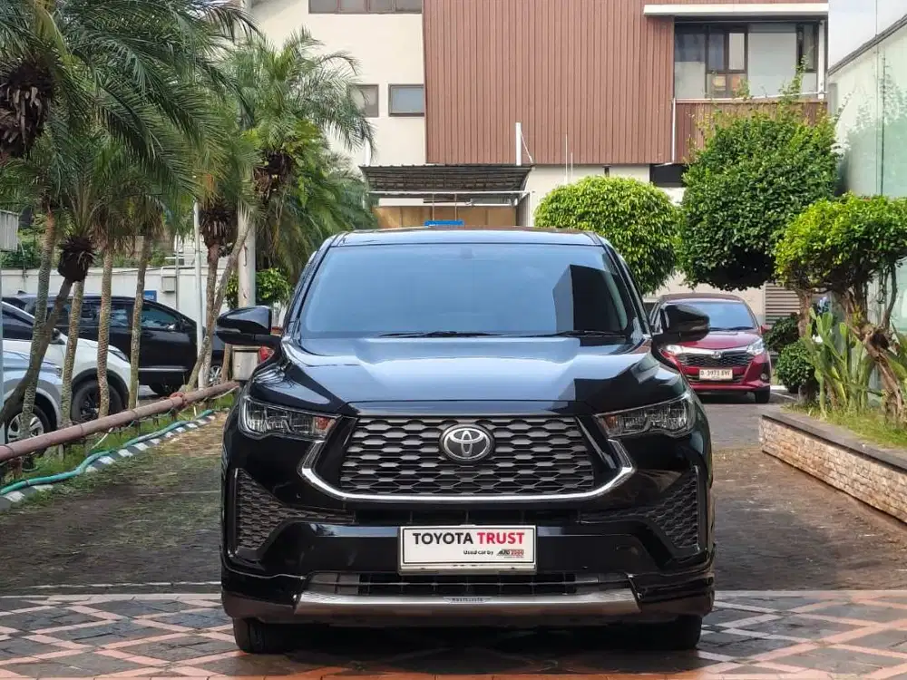 Toyota Innova Zenix 2.0 V Hybrid Modelista CVT Hitam 2023