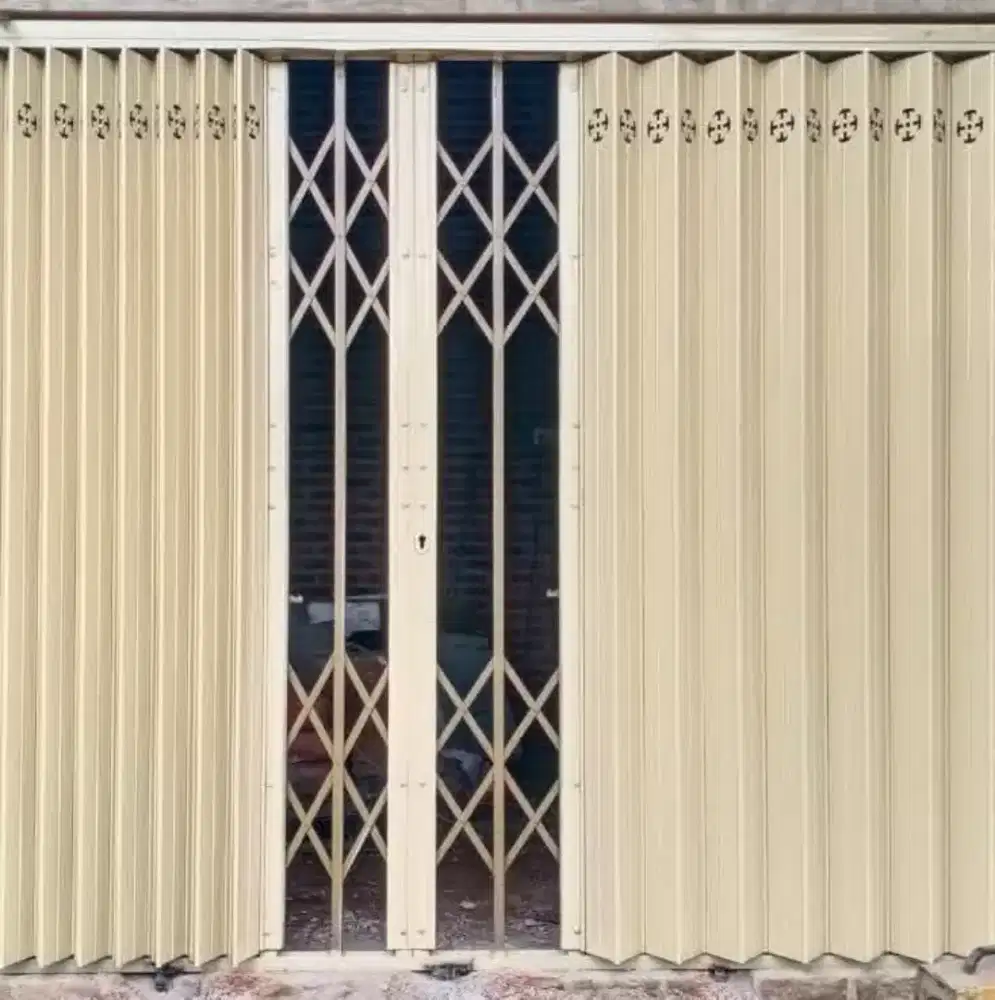 pintu harmonika