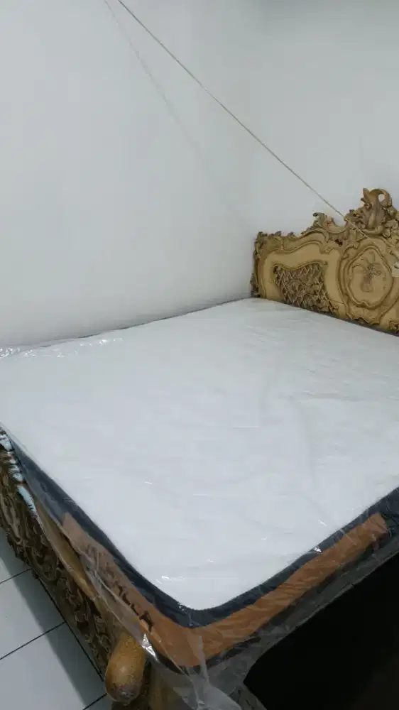 Dijual Kasur spring bed uk 180x200 cm (baru beli, belum dipake)